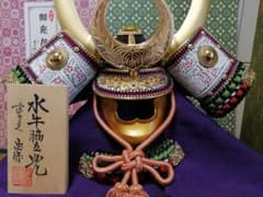 忠保作 水牛 脇立兜 面頬付 兜飾り 端午の節句 五月人形 弓 太刀