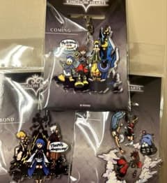 キングダムハーツ ロフト アクリルキーホルダー 3種類セット - メルカリ
