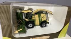 希少！ユニバーサルホビーKRONE BIG X V8トラクター1/32 クローネ