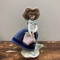 リヤドロ LLADRO 陶器人形 置物 花と少女 綺麗な花ばかり - メルカリ