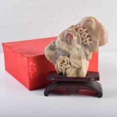 中国 玉石寿山石鶏血彫刻 山水雕 置物 唐木台付 V 9220 - メルカリ