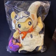 ポケモン ミミッキュ ハロウィン ポンチョを着たピカチュウ - メルカリ