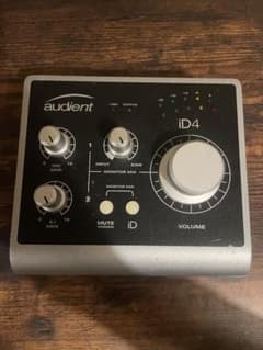 iD4 Audient 英国デザイン オーディオ インターフェイス - メルカリ