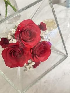 日比谷花壇本店】ガラスケース 薔薇プリザmini - メルカリ