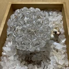 S-12-2】神聖幾何学 フラーレン 水晶12ミリ玉使用 - メルカリ
