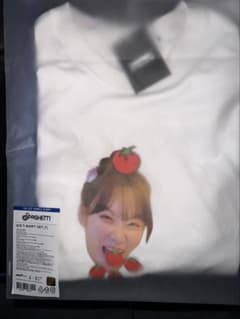 Le Sserafim ルセラフィム spaghetti Tシャツ チェウォン - メルカリ
