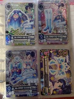 アイカツカード 4枚セット ホログラム加工 - メルカリ