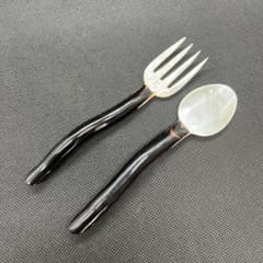 黒珊瑚 ハワイアンブラックコーラル 珊瑚枝柄スプーンとホーク 貝の
