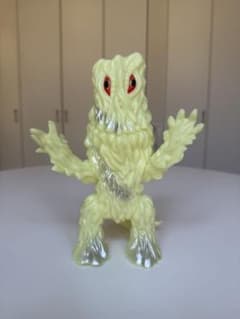 MANDARAKE x izumonster 東宝へドラ増子直純監修版 蓄光 - メルカリ