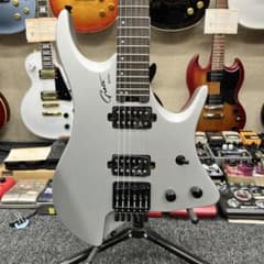 11130】【新品】 ヘッドレスギター 汎用ケース付き シルバー - メルカリ