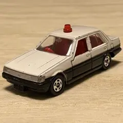 トミカ トヨタ カローラ セダン No.32 1/61 - メルカリ