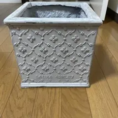 2026年最新】Laura Ashley 鉢・プランターの人気アイテム - メルカリ