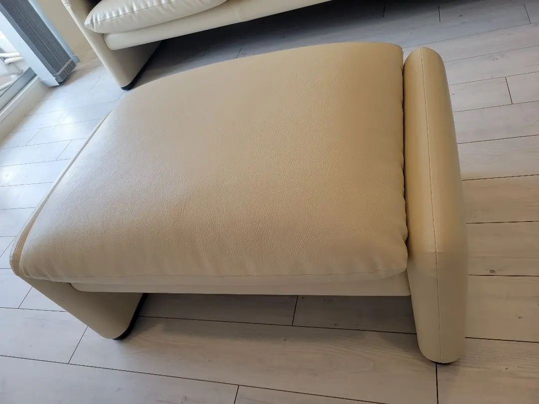 2026年最新】CASSINA IXC オットマン・スツールの人気アイテム - メルカリ