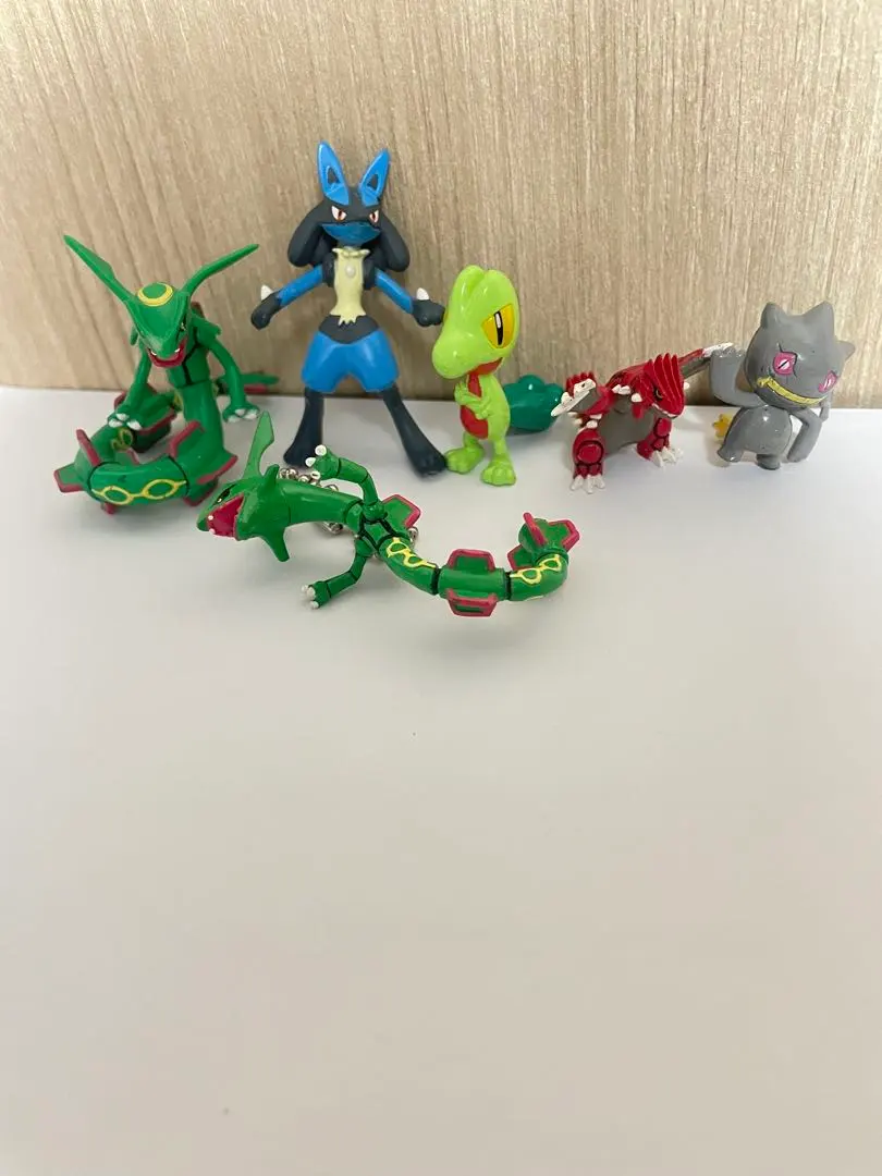 モンコレジュペッタエネコロロペルシアンタマザラシポケモンフィギュア