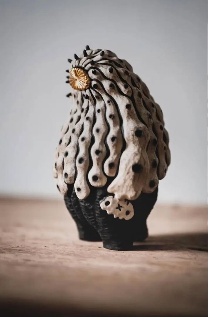 羅本製所 robinceramicstudio 水晶黒王丸 ソフビランタン