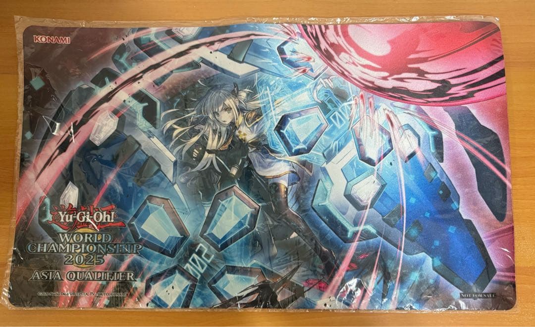 絵違い 閃刀姫－シズク プレイマット 予約販売】WCQ 2025 閃刀姫-シズク プレイマット - カードショップす