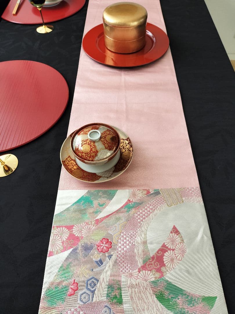 A606☆高級‼️豪華刺繍‼️袋帯正絹テーブルランナー2m18cm - メルカリ