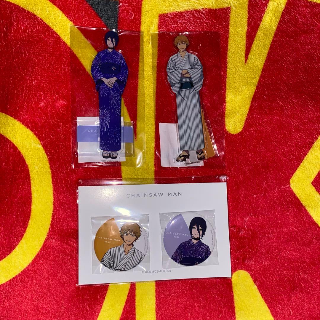 【デンレゼ】チェンソーマン ジャンプフェスタ デンジ レゼ アクスタ&缶バッジ デンジとレゼの浴衣姿が尊い♪ 「チェンソーマン」「呪術廻戦」など