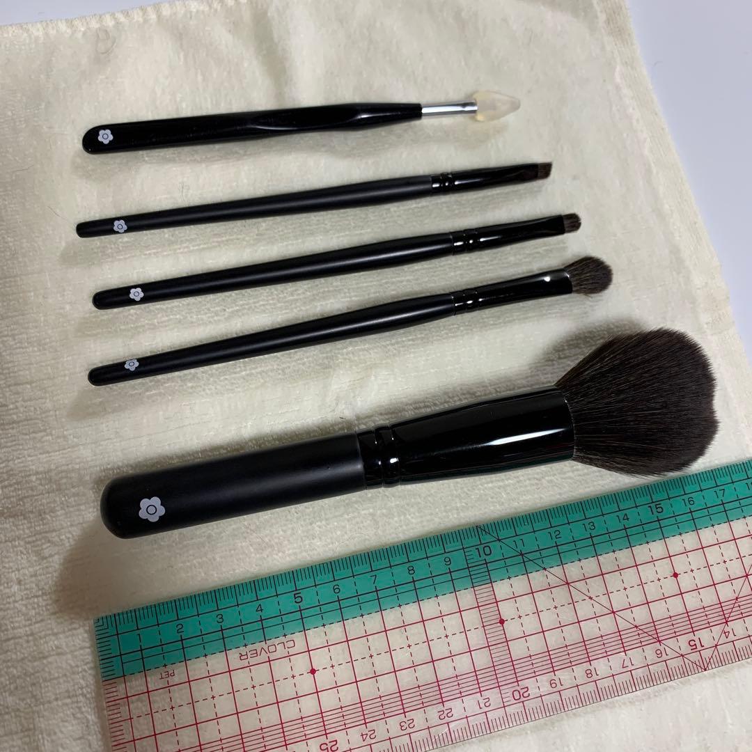マリークワント　メイクブラシ５本 MARY QUANT（マリークヮント） メイクブラシ マリークワント