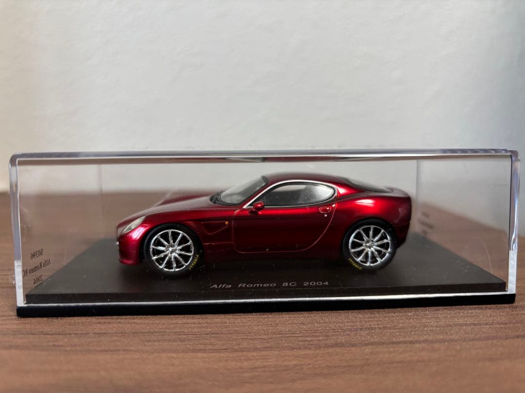 Spark Alfa Romeo 8C 2010 レッド 模型・プラモデル