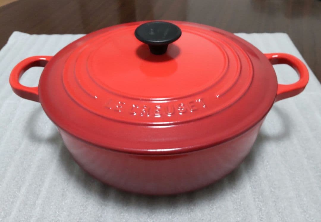 LE CREUSET ココット・ジャポネーズ　チェリーレッド　22センチ シグニチャー ココット・ジャポネーズ24cmチェリーレッド | 商品詳細