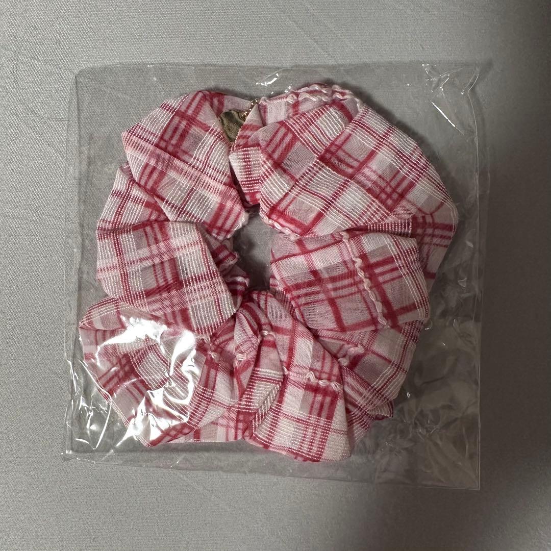 AKB48 大丸 村山彩希 ガチャ シュシュ 卒業ドレス 生地 りんご AKB48×⼤丸東京店 AKB48結成20周年記念コラボイベント開催決定！ 6月11