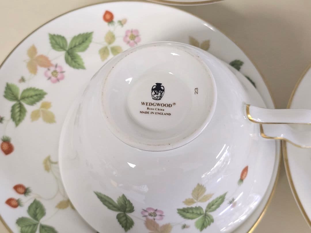 WEDGWOOD ウェッジウッド ワイルドストロベリー まとめ 現状品 - メルカリ