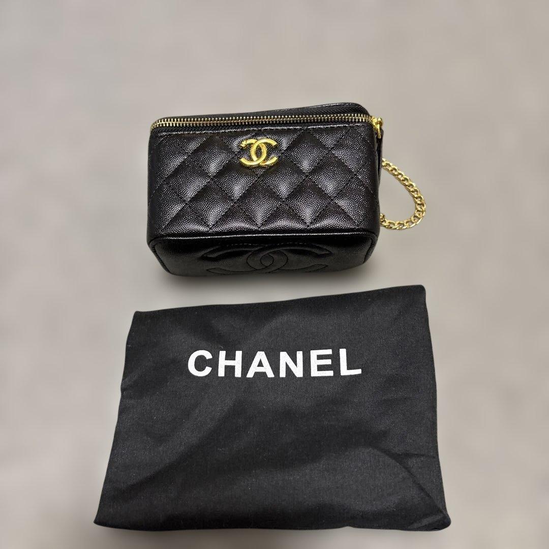 CHANEL ブラック レザー ショルダーバッグ ノベルティ - メルカリ
