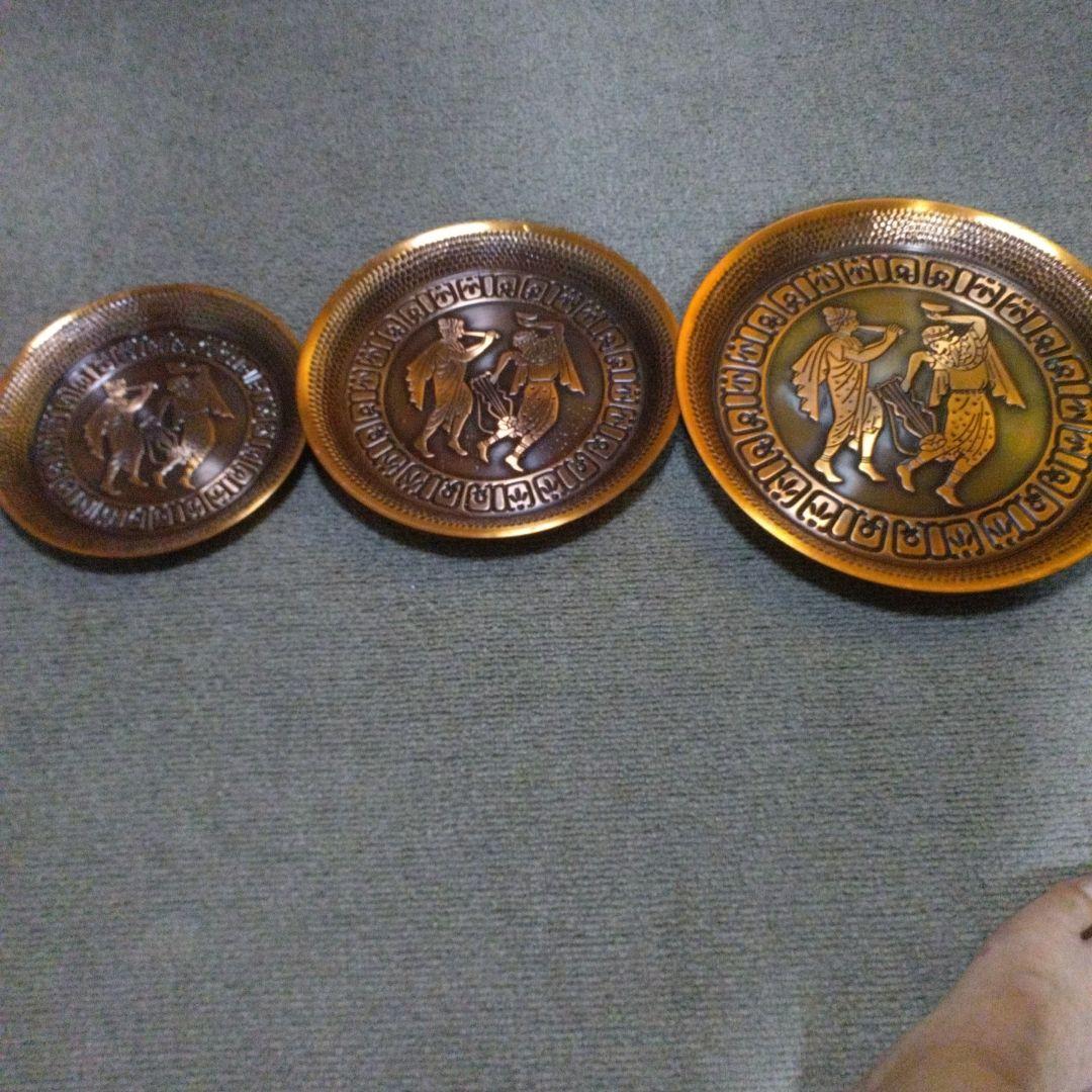 新品未使用洋風のトレー3枚！高級ティーカップ5セット付き綺麗です。 新品未使用洋風のトレー3枚！高級ティーカップ5セット付き綺麗です。