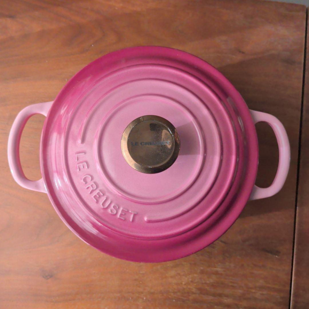 LE CREUSET シグニチャーココットロンド 18cm 両手鍋 ベリー シグニチャー ココット・ロンド 18cm チェリーレッド (シルバーツマミ