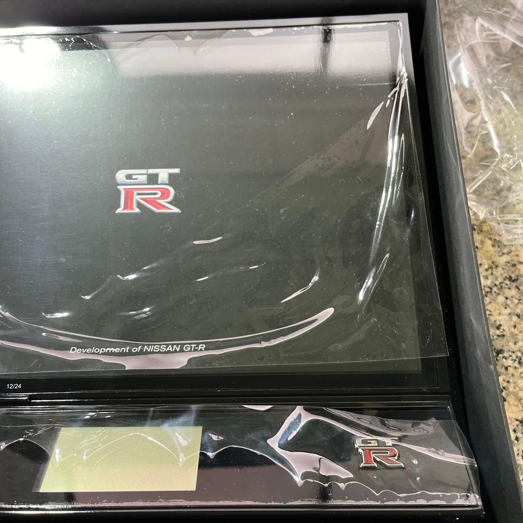 NISSAN 日産 GTR フォトスタンドカレンダー 新品未使用 置物 格安