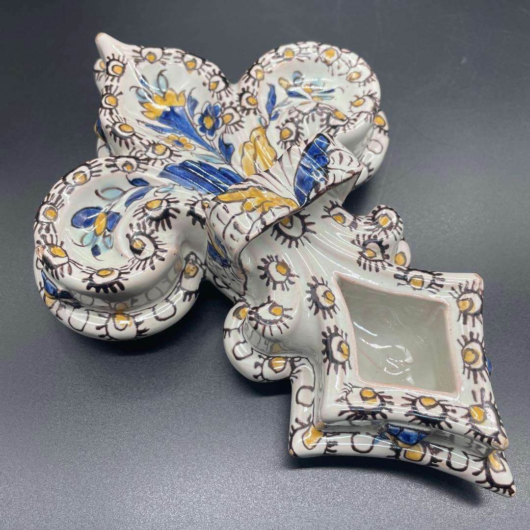エミールガレ Emile Galle 軟質磁器 花文様 陶器 置物 インク壺 エミール・ガレ「草花に蝶文卵型蓋物」《アンティックかとう》