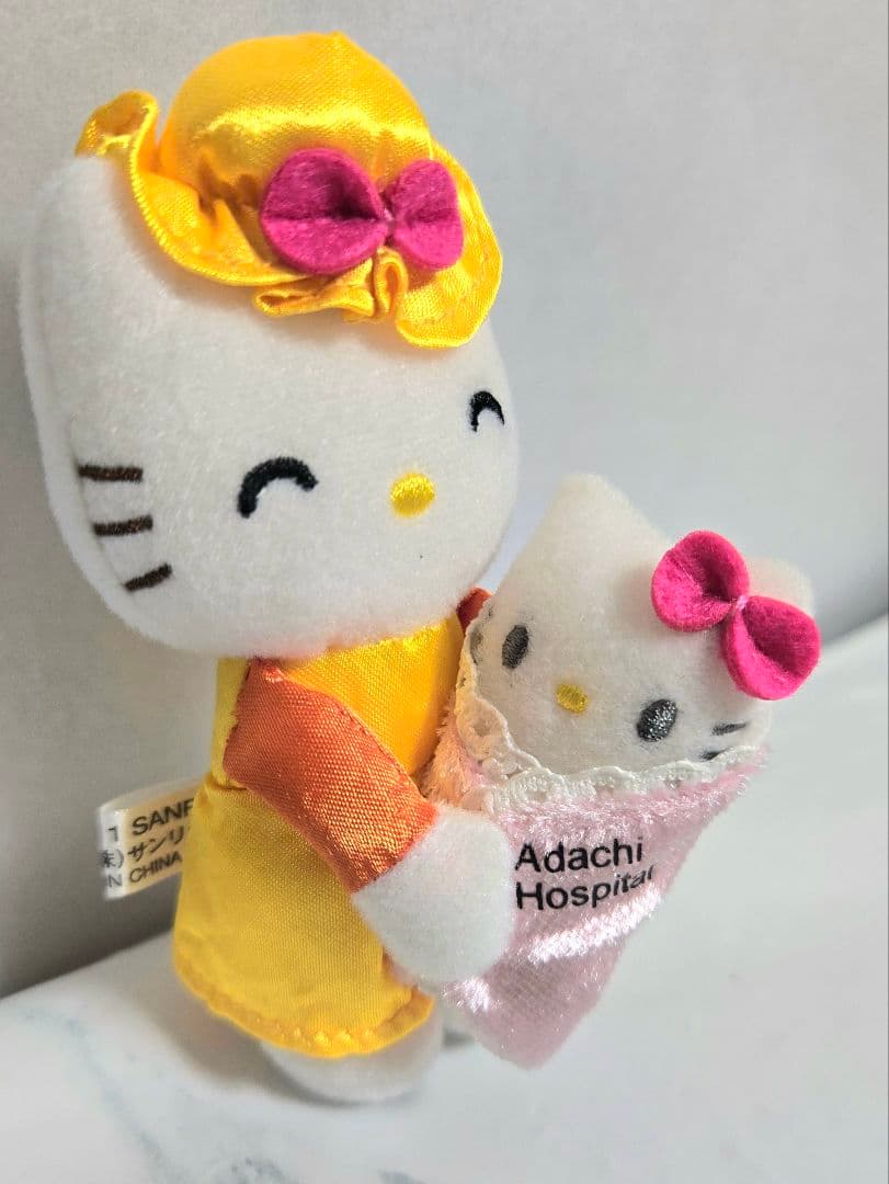 足立病院 キティちゃん マスコット