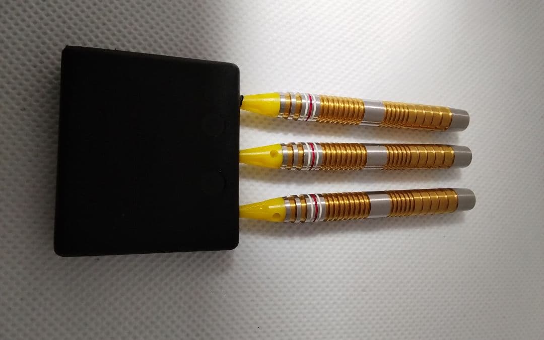 TRiNiDAD GOMEZ 16 evo!極美品!ダーツセット22.6g - メルカリ