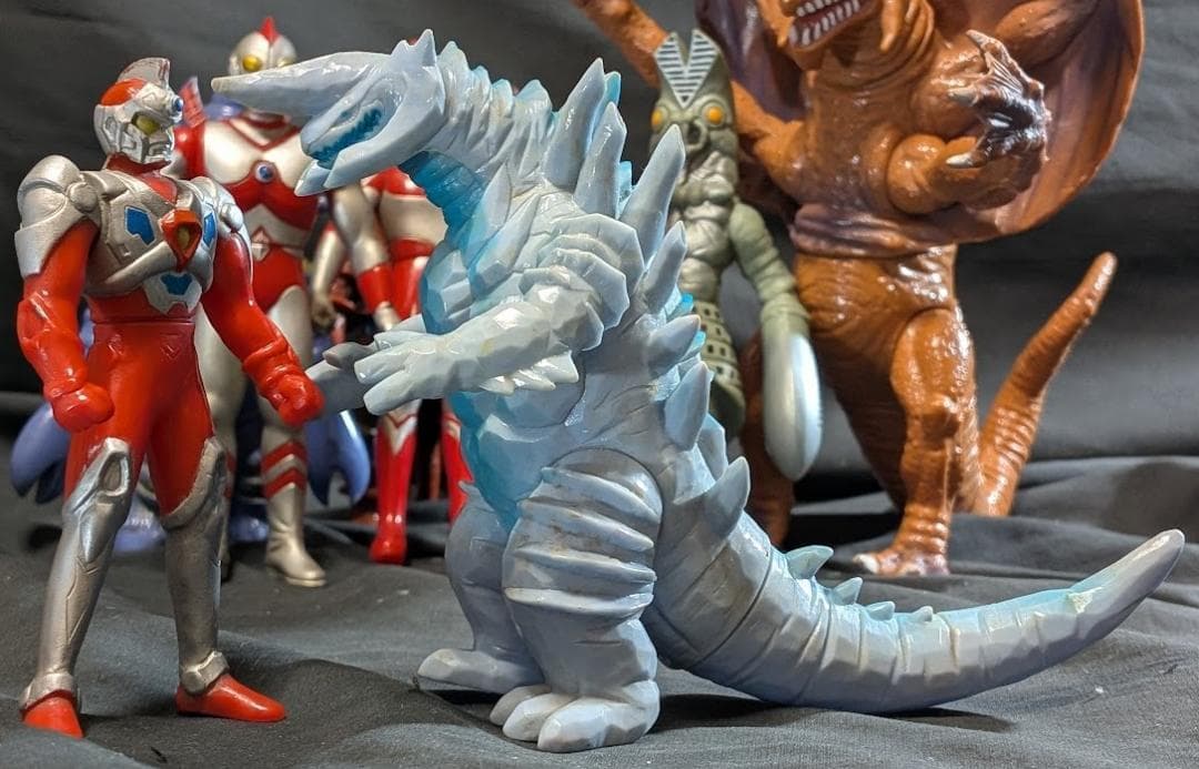 ウルトラマン80＆バルタン星人5代目・グレート＆ゲルガドン他
