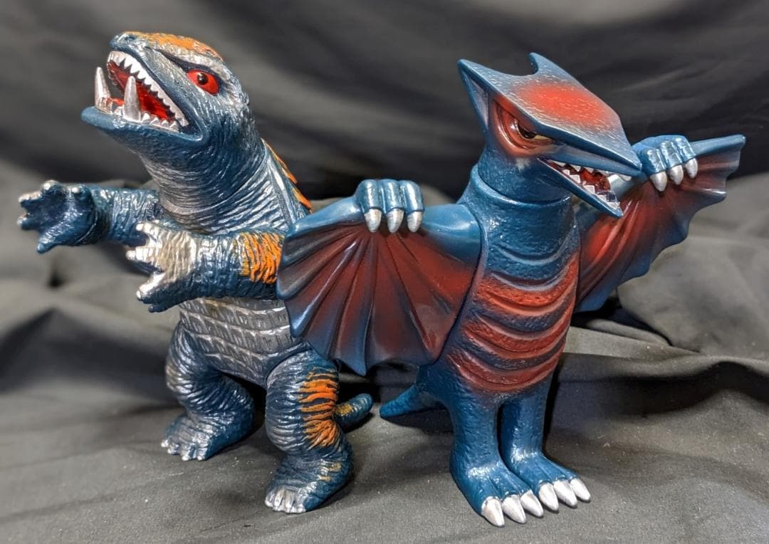 ガメラ×ギャオス（マルサン・日東）ソフビフィギュア2体セット 日東