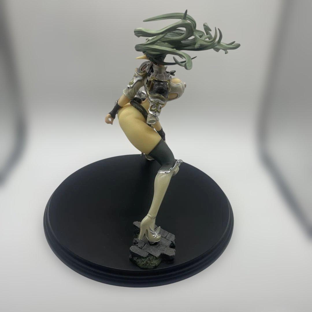 歴戦の傭兵　エキドナ　クイーンズブレイド　闘姫乱舞　白髪隆行　キューシックス