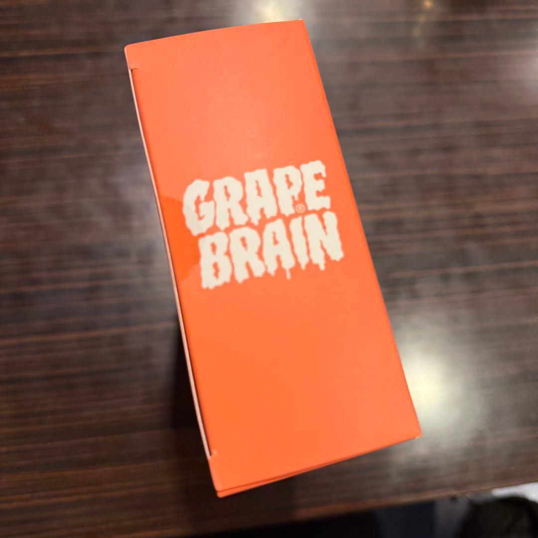GRAPE BRAIN 22nd 指人形セット にぎるちゃん 直筆サイン - メルカリ