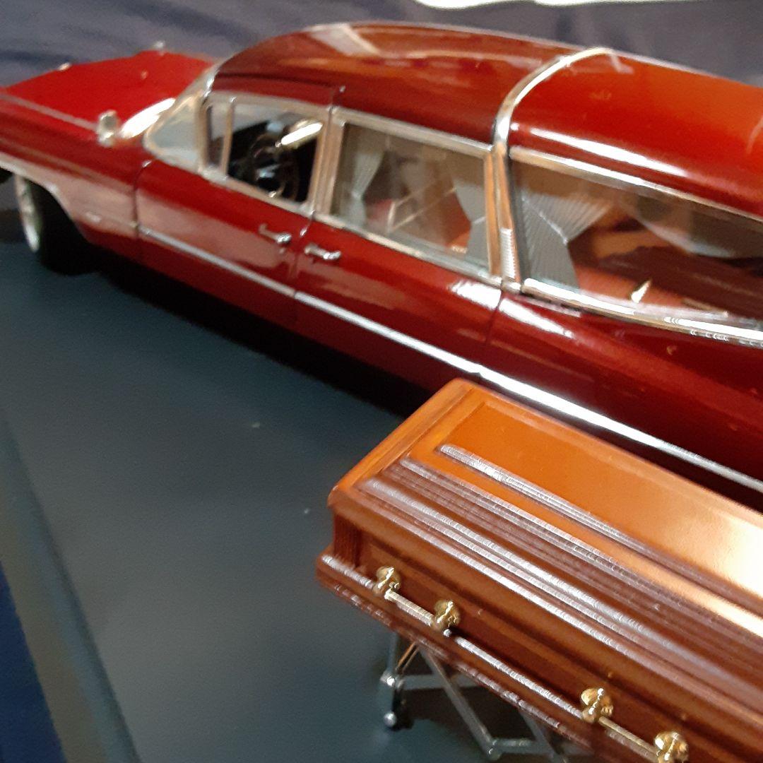 1959年型キャデラック霊柩車ミニカー 棺桶付き廃盤希少1/12sizu - メルカリ