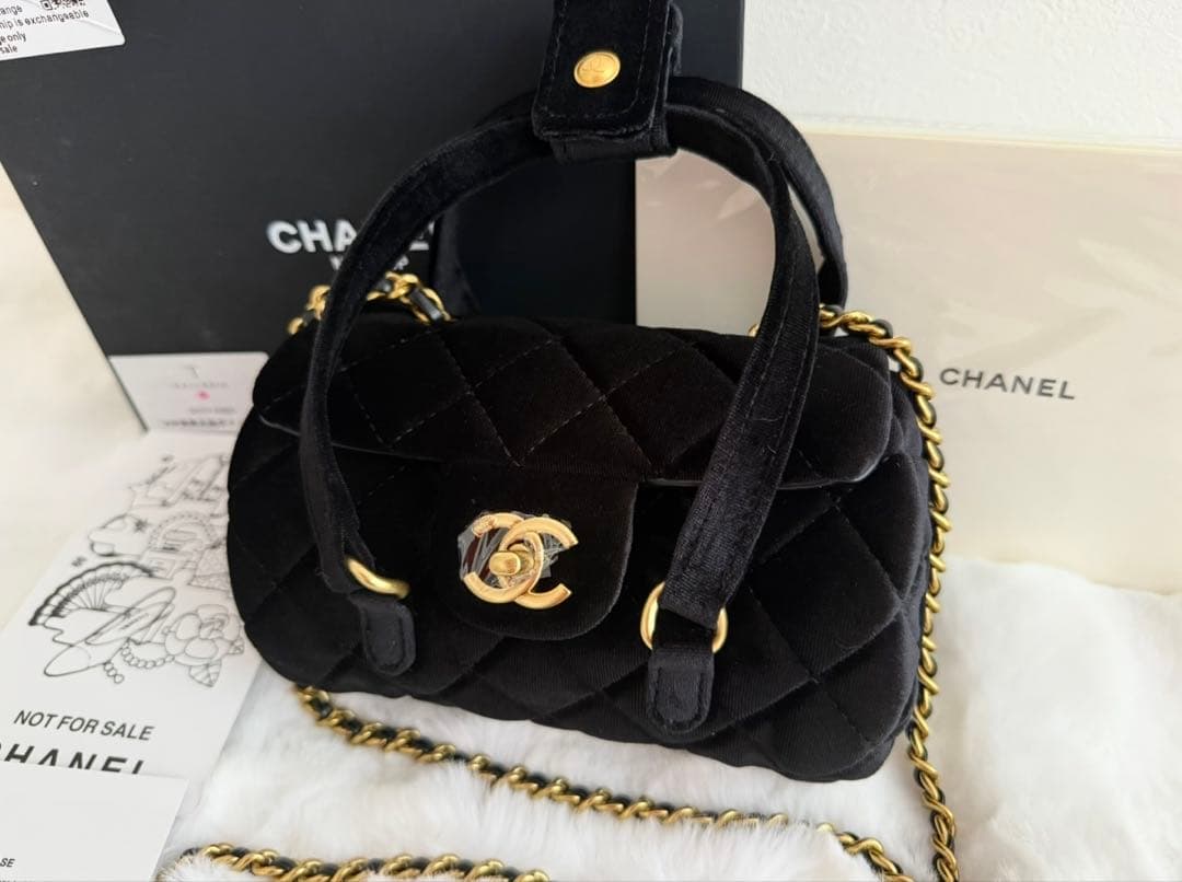 CHANEL VIP ショルダーバッグ ベロア ゴールドチェーン ノベルティ