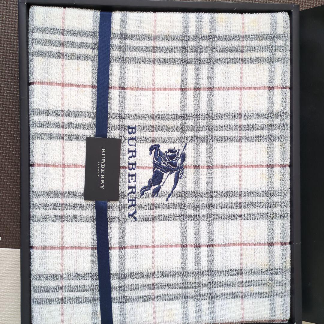 はれっこ様専用】 BURBERRY タオルシーツ BB 002 - メルカリ