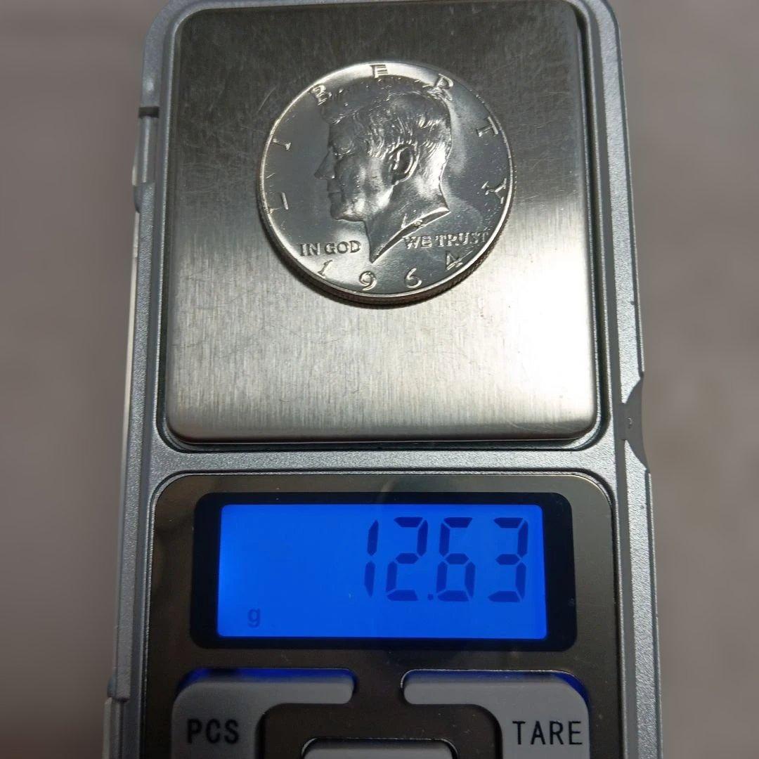 1964年 ケネディハーフダラー銀貨 アンティークコイン【銀90% 未使用