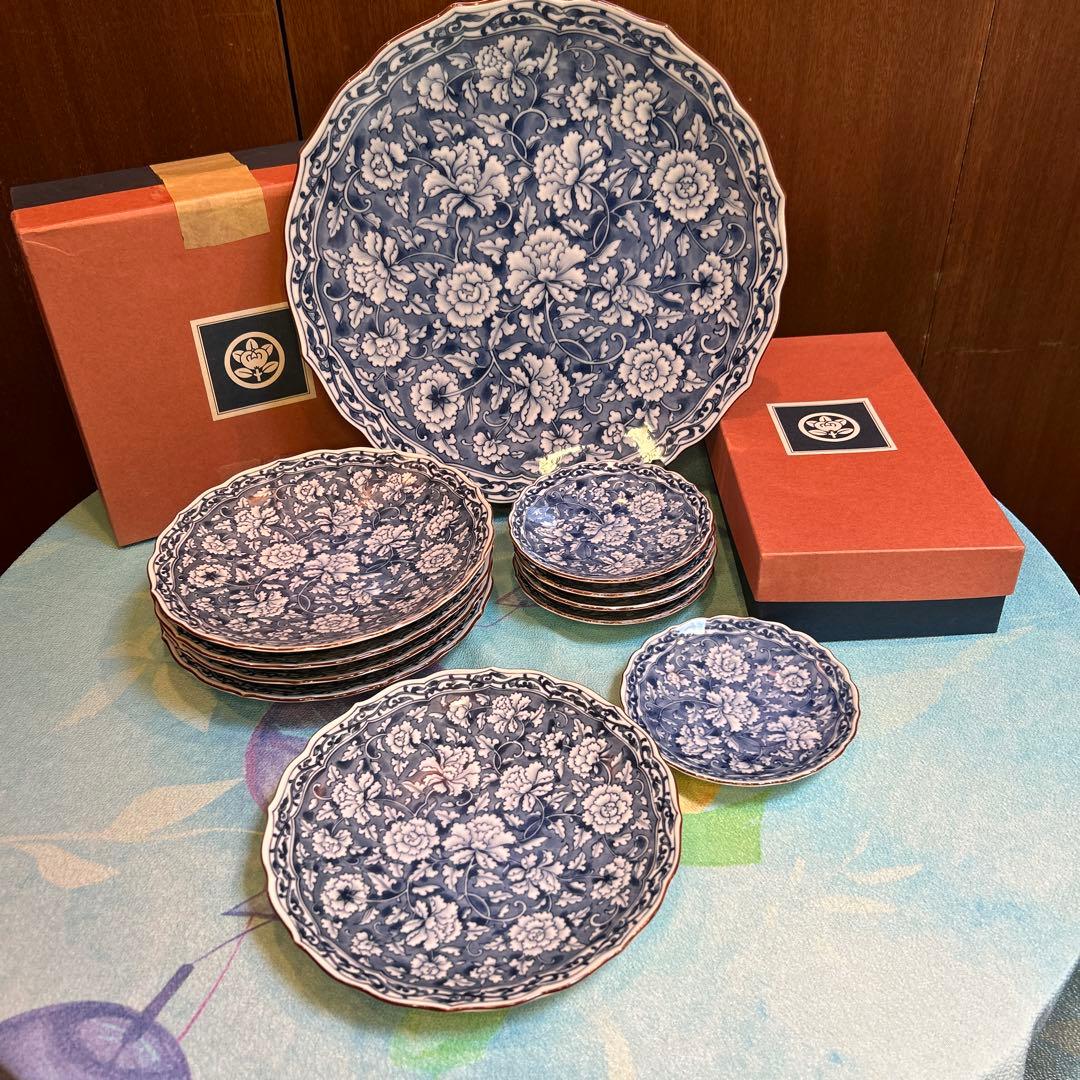 たち吉橘吉 染付花紋 輪花唐草牡丹 大皿/中皿揃え5枚/小皿揃え5枚三種