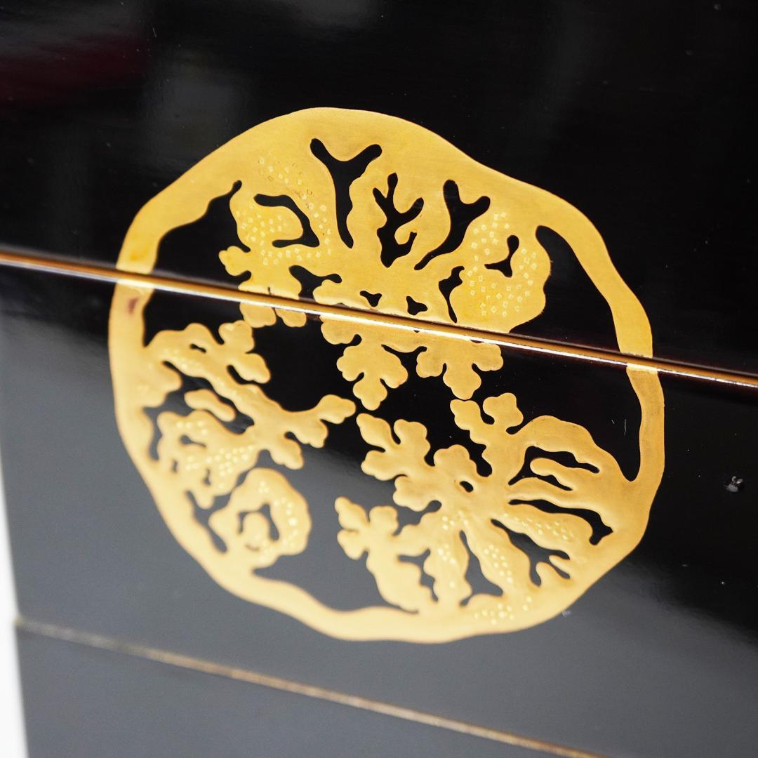 漆 蒔絵 重箱 五段 蓋2枚付き 松竹梅 縁起物 収納箱 付属 黒 - メルカリ