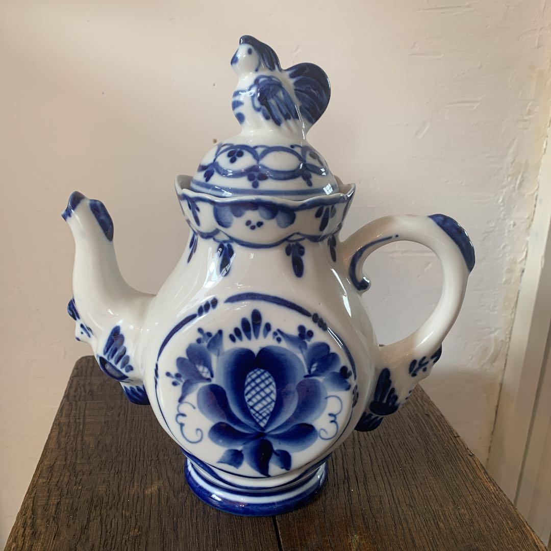 激レア品 ロシアの伝統工芸品 グジェリ焼き ティーポット - メルカリ