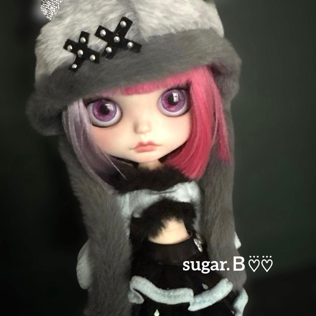 アイシードールカスタム❤︎ピンク×薄パープル❤︎ アイシードール ピンクリップ 着せ替え人形 ICY カスタムドール 可動
