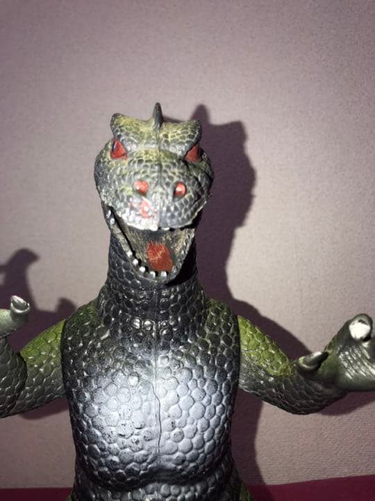 ゴジラ？ 1986年製?怪獣フィギュア人形 ソフビ - メルカリ