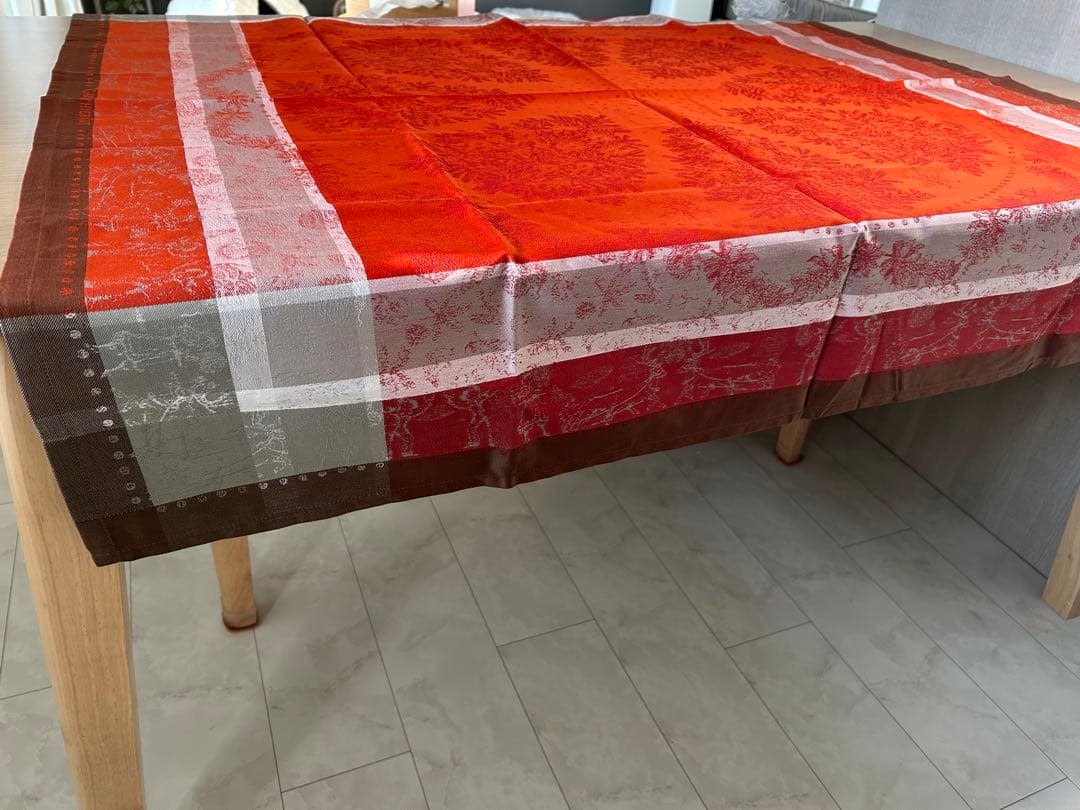 Garnier Thiebaut 雪の結晶模様 テーブルクロス GARNIER THIEBAUT Alexandrine Neige Table Linens - Yvonne Estelle's
