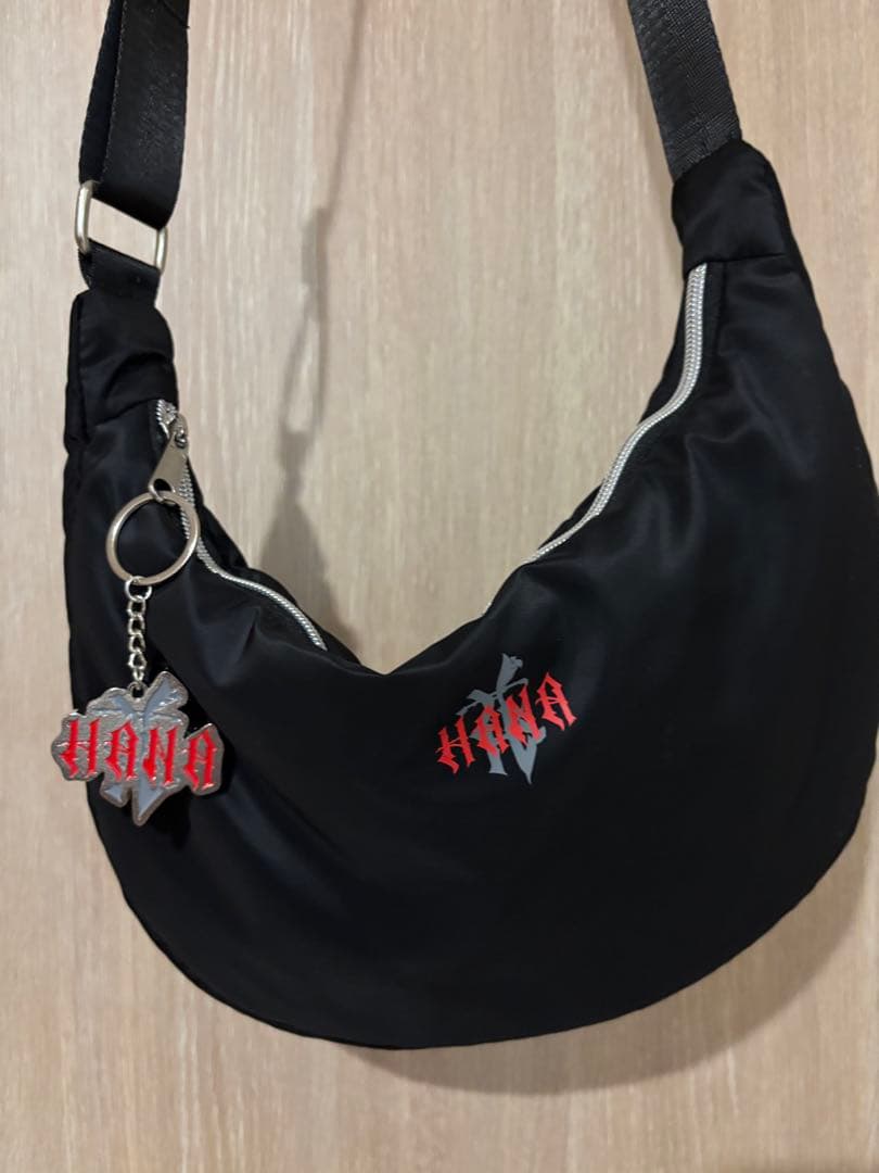 HANA ロゴラウンドバッグHANAロゴキーホルダー