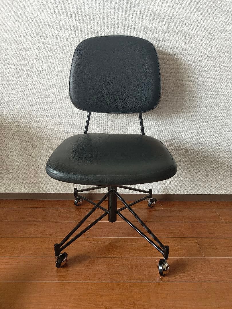ピエール ポラン CM231 Pierre Paulin CM231 Chair | CM231 チェア | Pierre Paulin | Generate Design